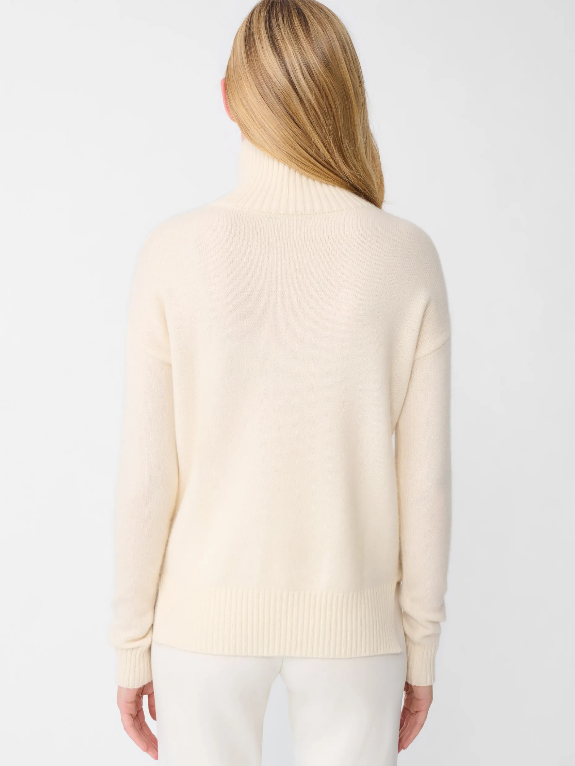 Clara Cashmere Turtleneck